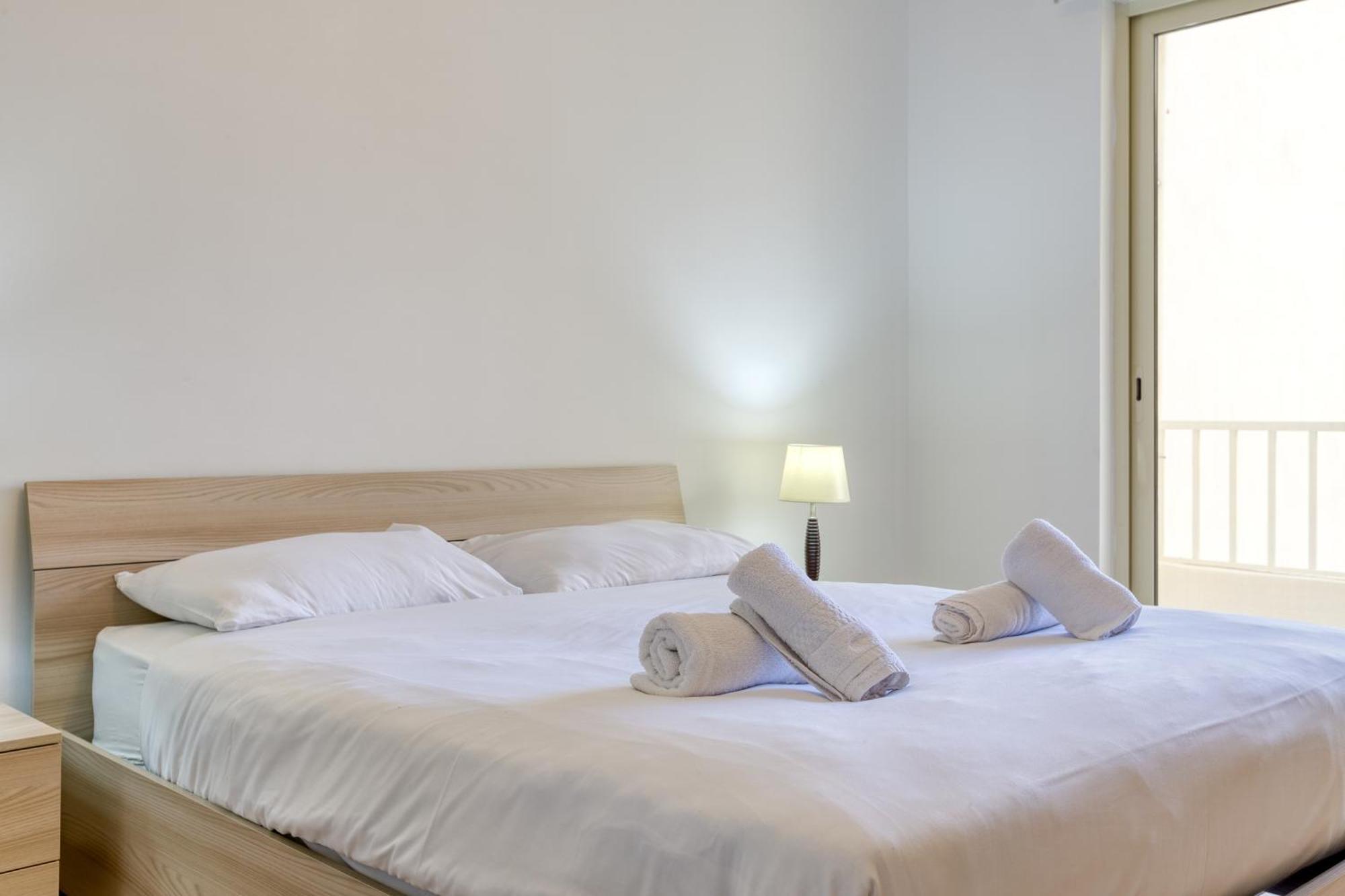 Seafront Sliema Apartment With Balcony & Sea Views By Jl Εξωτερικό φωτογραφία