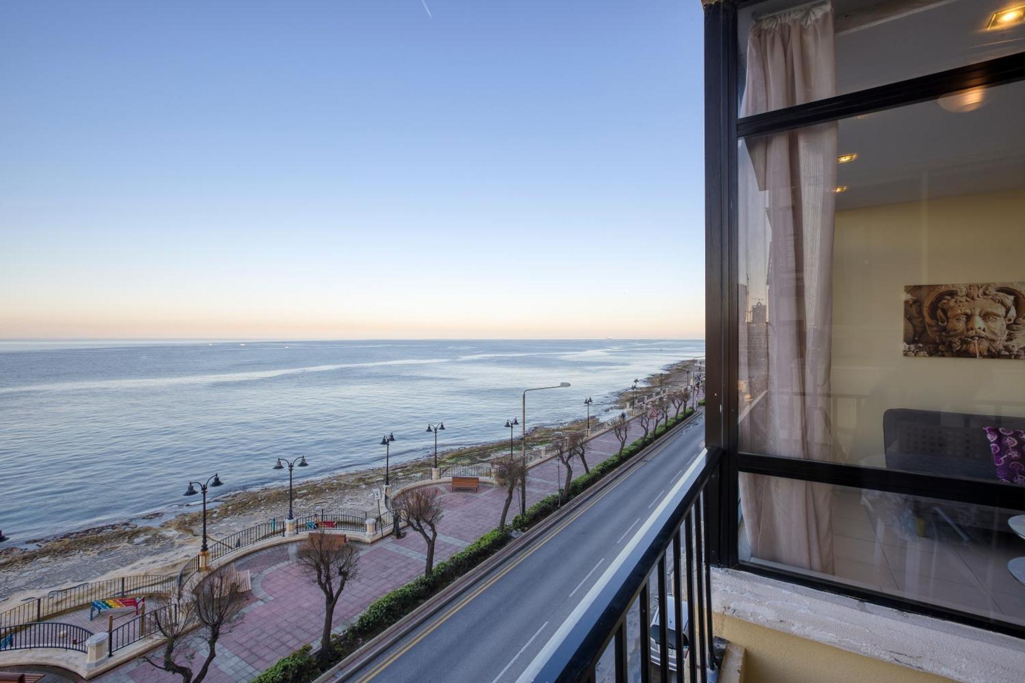 Seafront Sliema Apartment With Balcony & Sea Views By Jl Εξωτερικό φωτογραφία