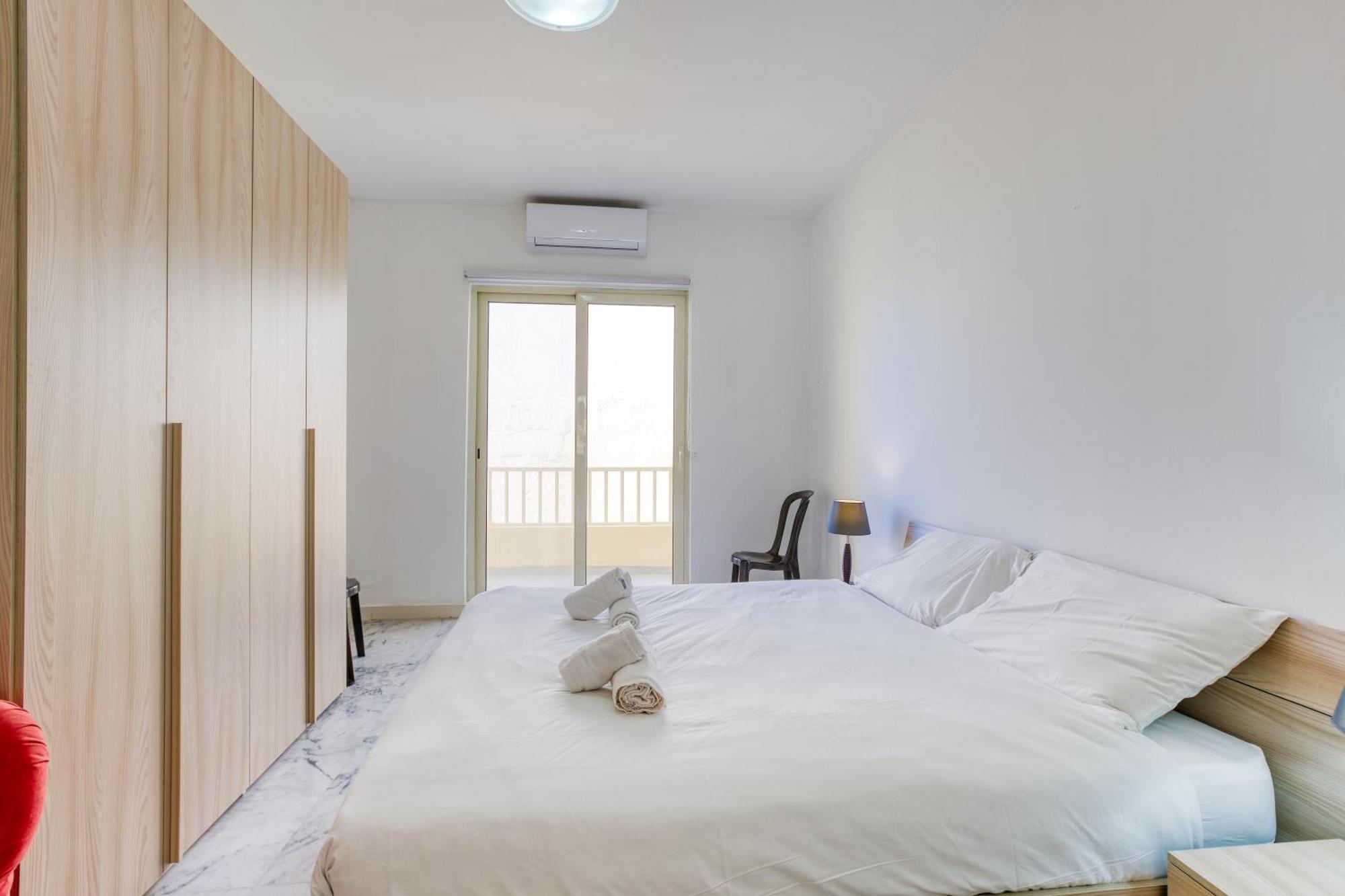 Seafront Sliema Apartment With Balcony & Sea Views By Jl Εξωτερικό φωτογραφία
